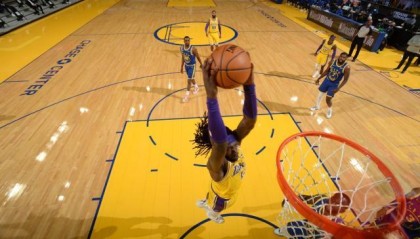 老冤家对决竟变成屠杀 湖人取胜秘诀只有一个字