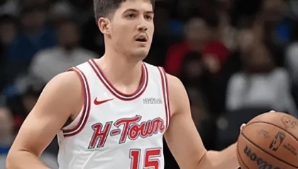 williamhill-火箭逆转马刺！谢泼德末节暴走救赎，4首发上双，伊森复出还是莽